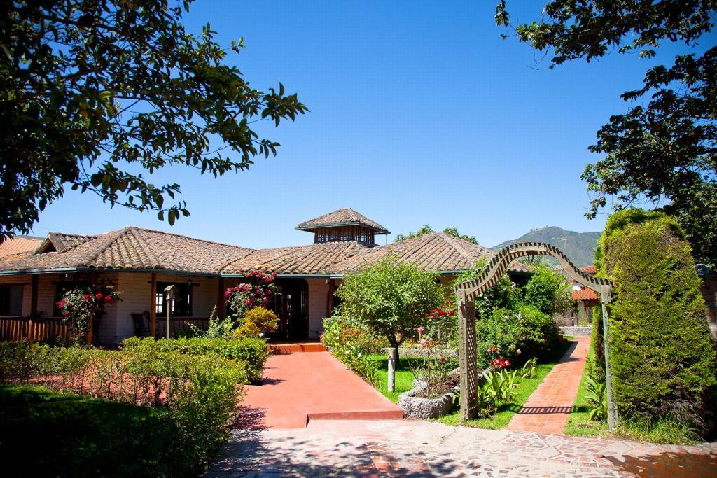 La Quinta San Andres 호텔 이바라 외부 사진